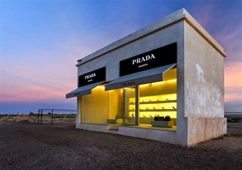 negozio prada deserto|How Two Artists Built a Prada Store in the Middle of the Desert.